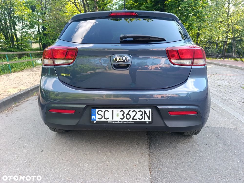 Kia Rio 1.2 L - 2