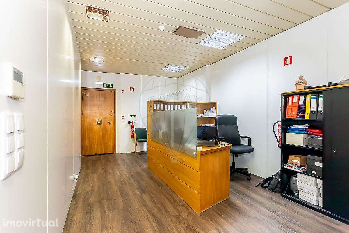 Escritório T0 para arrendamento - Grande imagem: 2/21