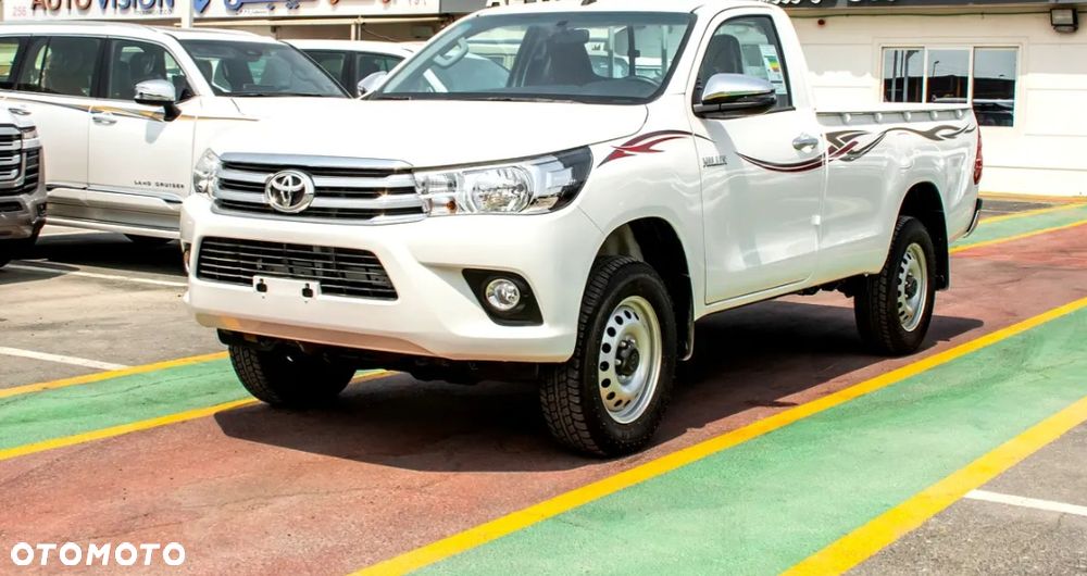 Toyota Hilux - 1