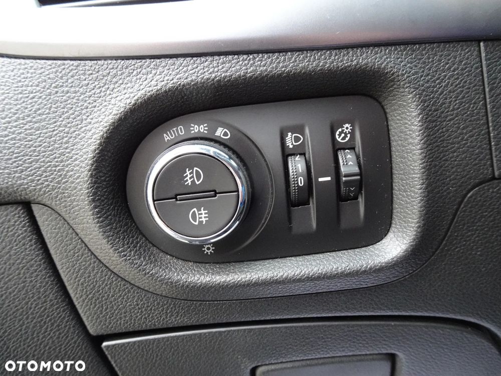 Opel Astra 1.6 CDTI Enjoy - 35