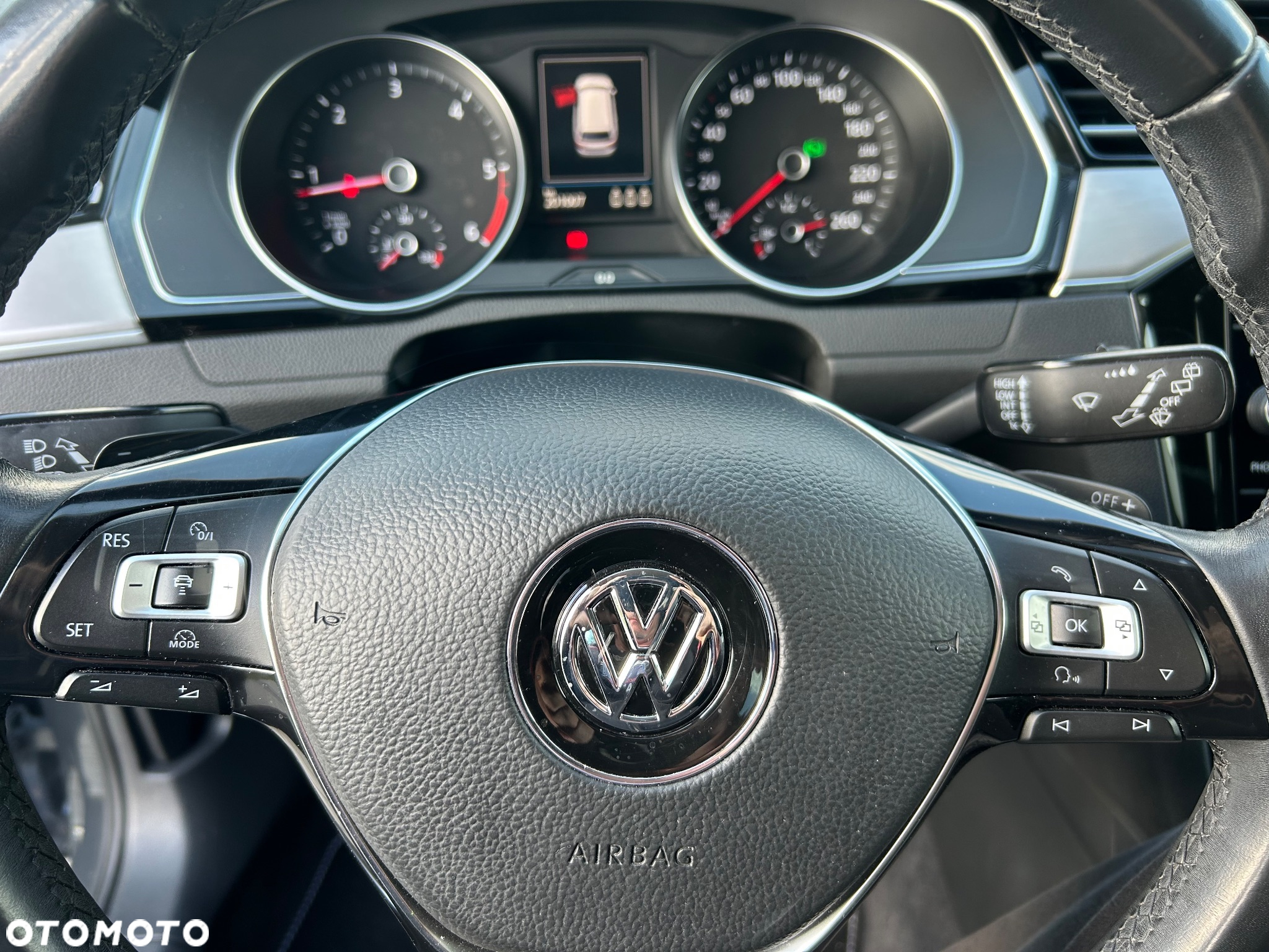 Volkswagen Passat 2.0 TDI BMT Highline DSG - 27