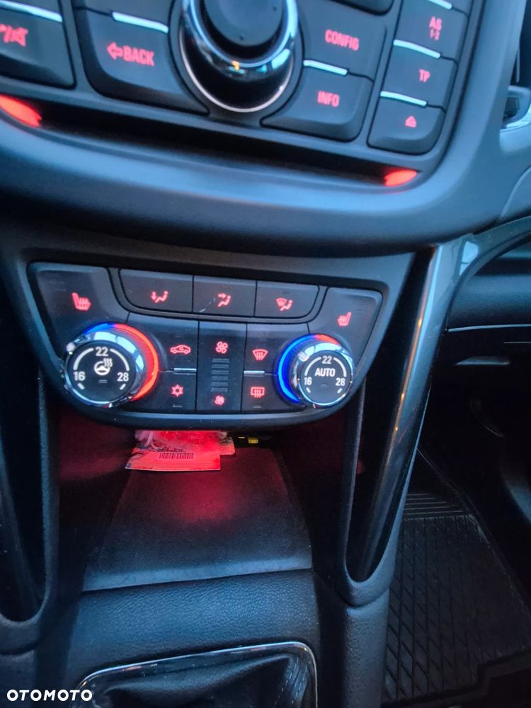 Opel Zafira 1.6 T SIDI Cosmo S&S - 34