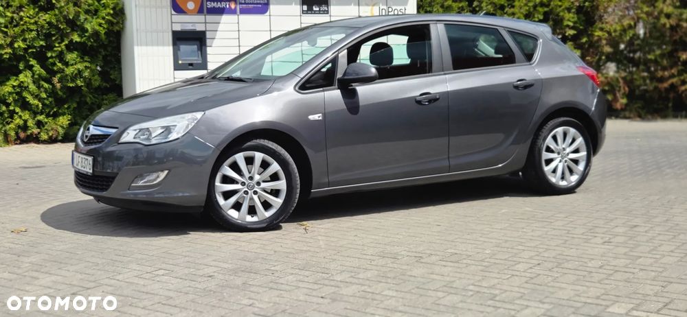 Opel Astra 1.4 Turbo 150 Jahre - 7