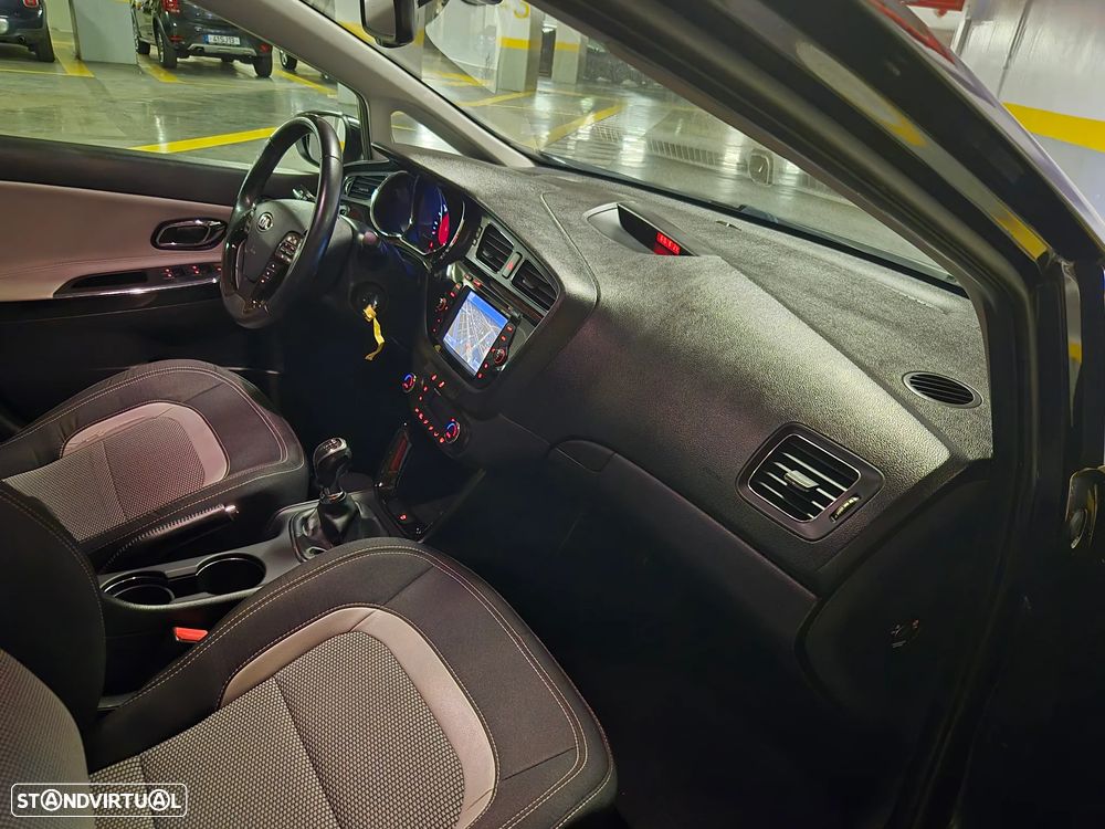Kia Ceed SW 1.6 CRDi Prime - 41