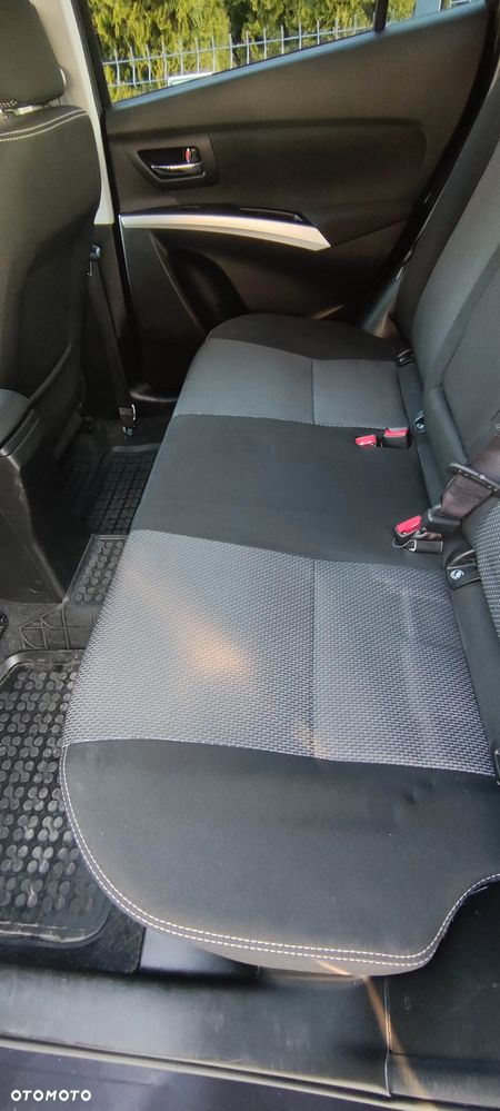 Suzuki SX4 1.6 Comfort Plus - 19