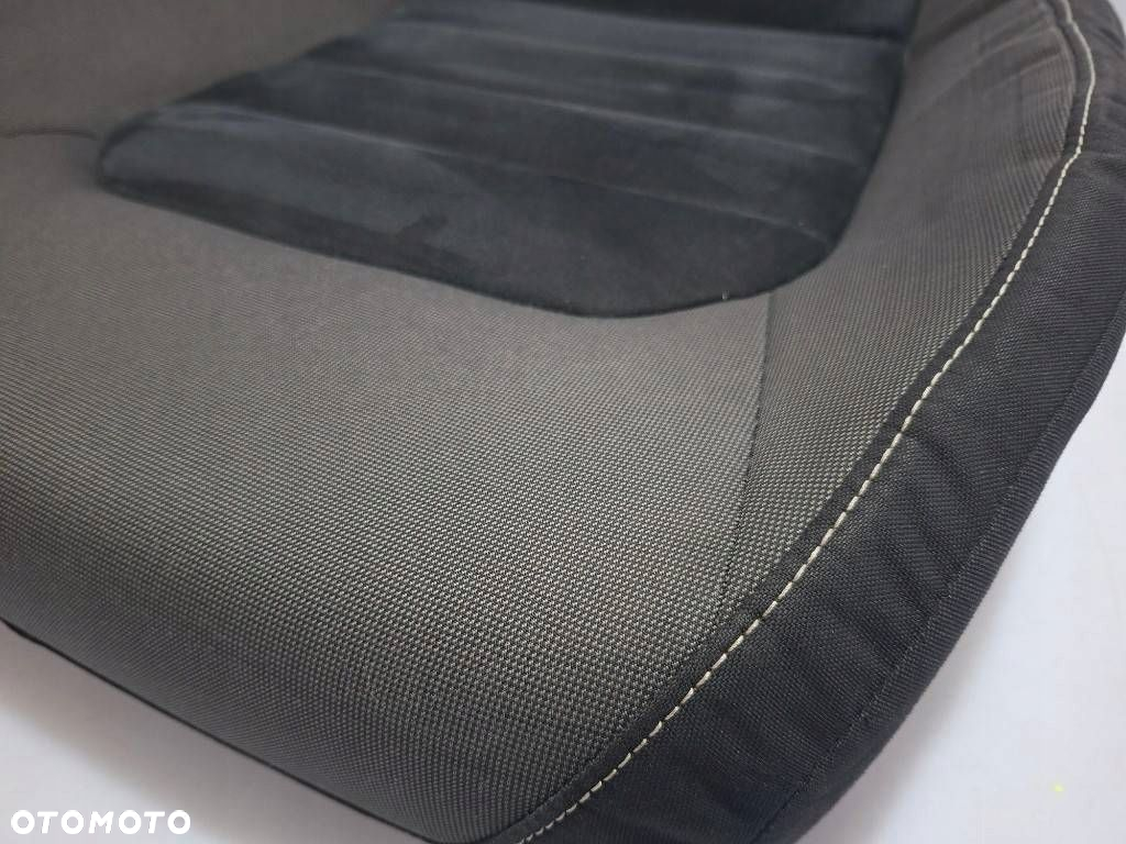 Volkswagen Golf Sportsvan 2014 siedzisko fotela kierowcy Alcantara - 3