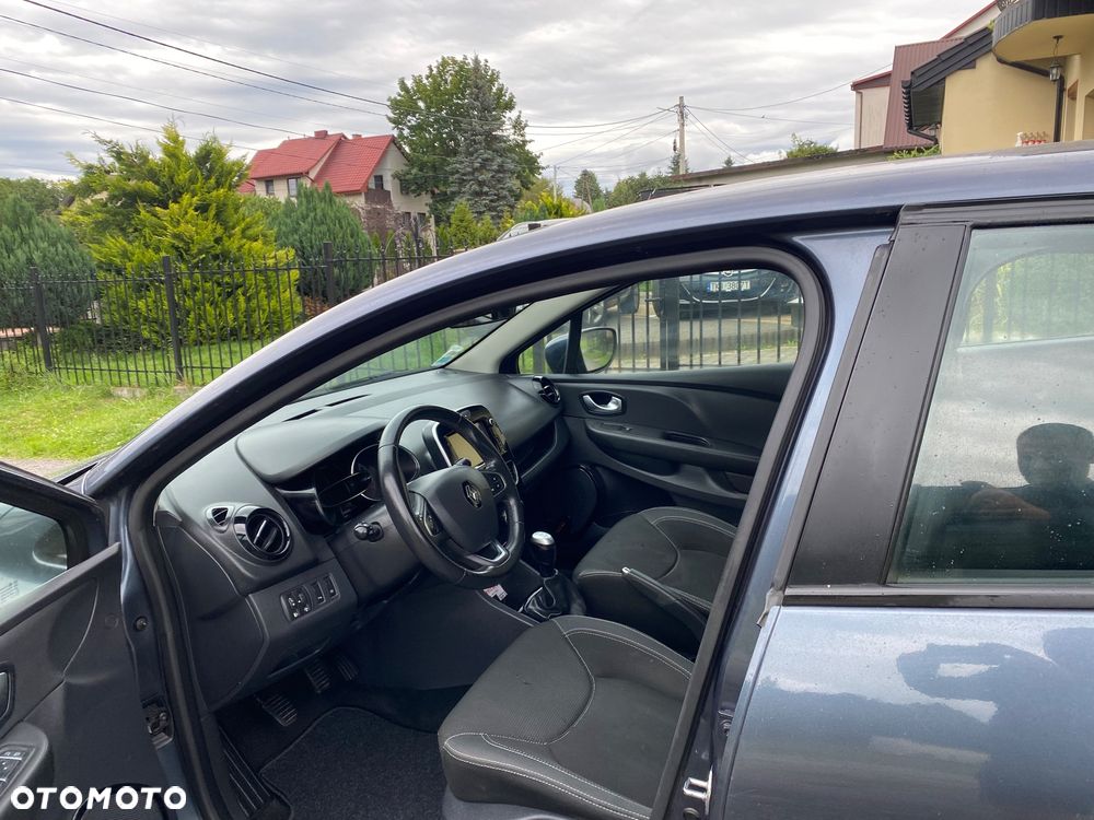 Renault Clio - 6