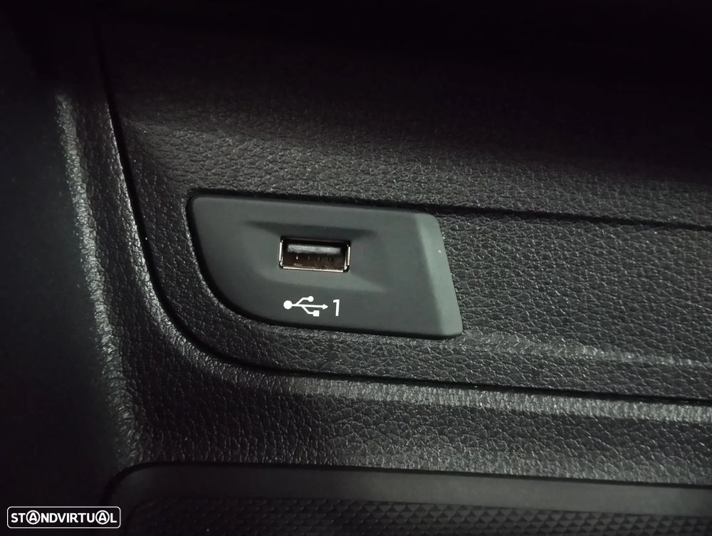 Audi Q2 30 TDI Design S tronic - 37