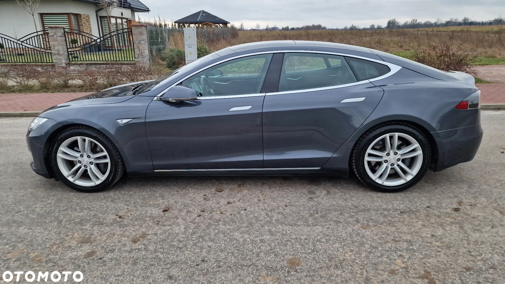 Tesla Model S Long Range Plus - 16