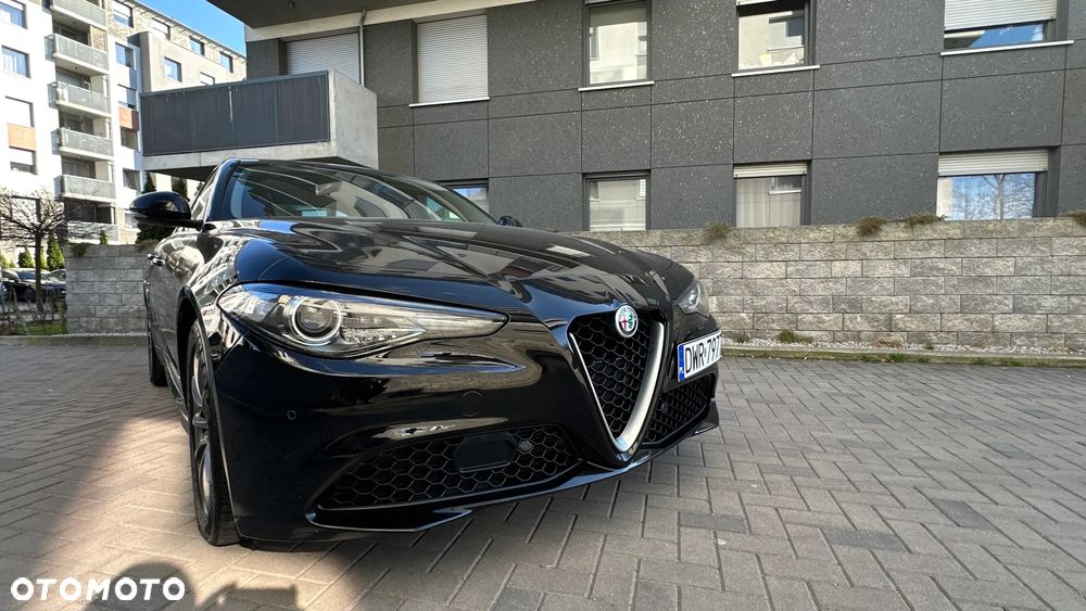 Alfa Romeo Giulia 2.0 Turbo 16V AT8-Q4 Veloce Ti - 29