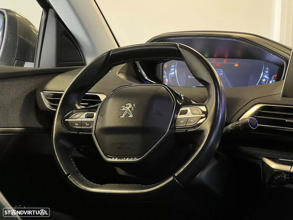 Peugeot 3008 1.2 PureTech Allure Pack - 17