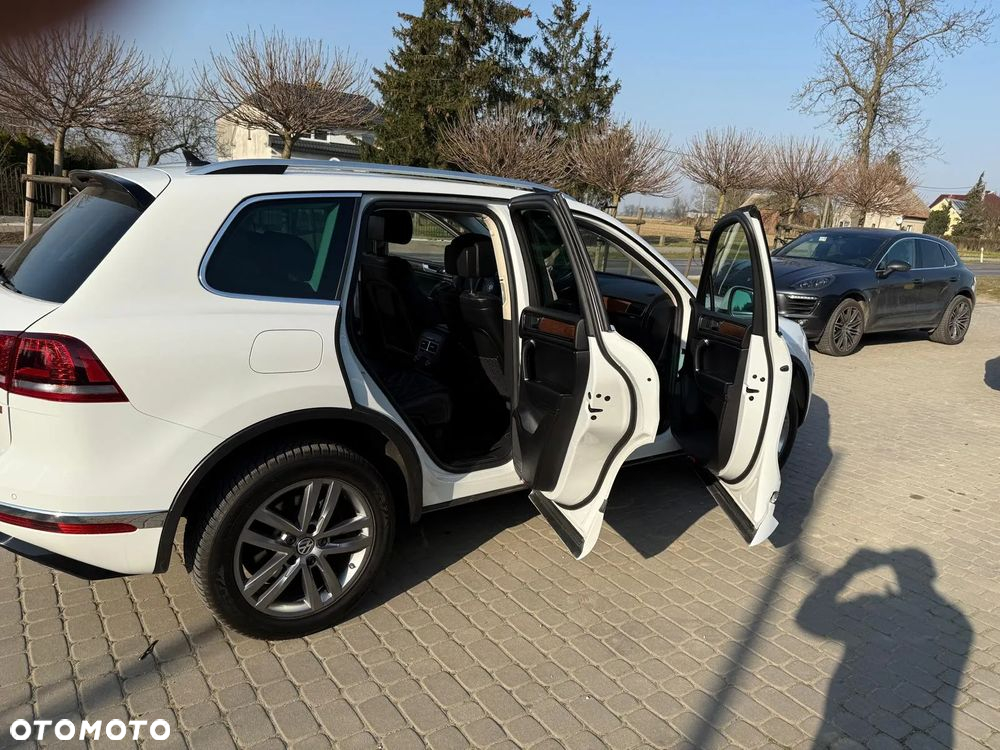 Volkswagen Touareg 3.0 V6 TDI BMT Perfectline R-Style - 8