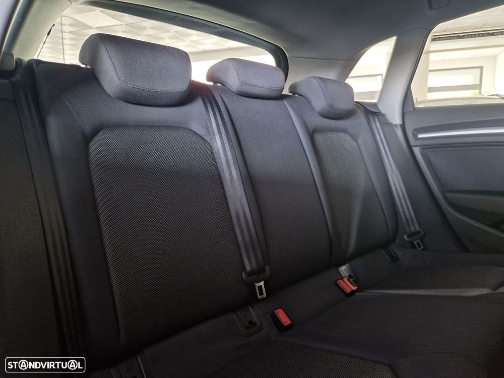 Audi A3 Sportback 1.6 TDI Advance - 18