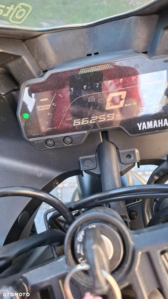 Yamaha YZF - 11