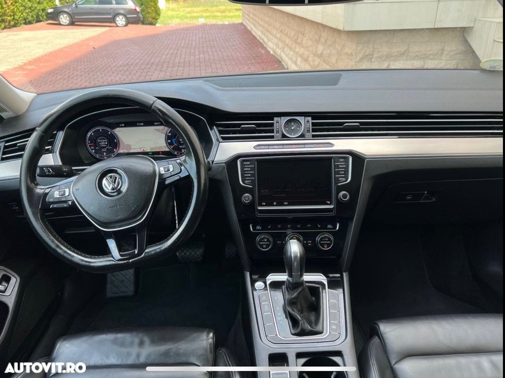 Volkswagen Passat 2.0 TDI (BlueMotion Technology) DSG Highline - 14