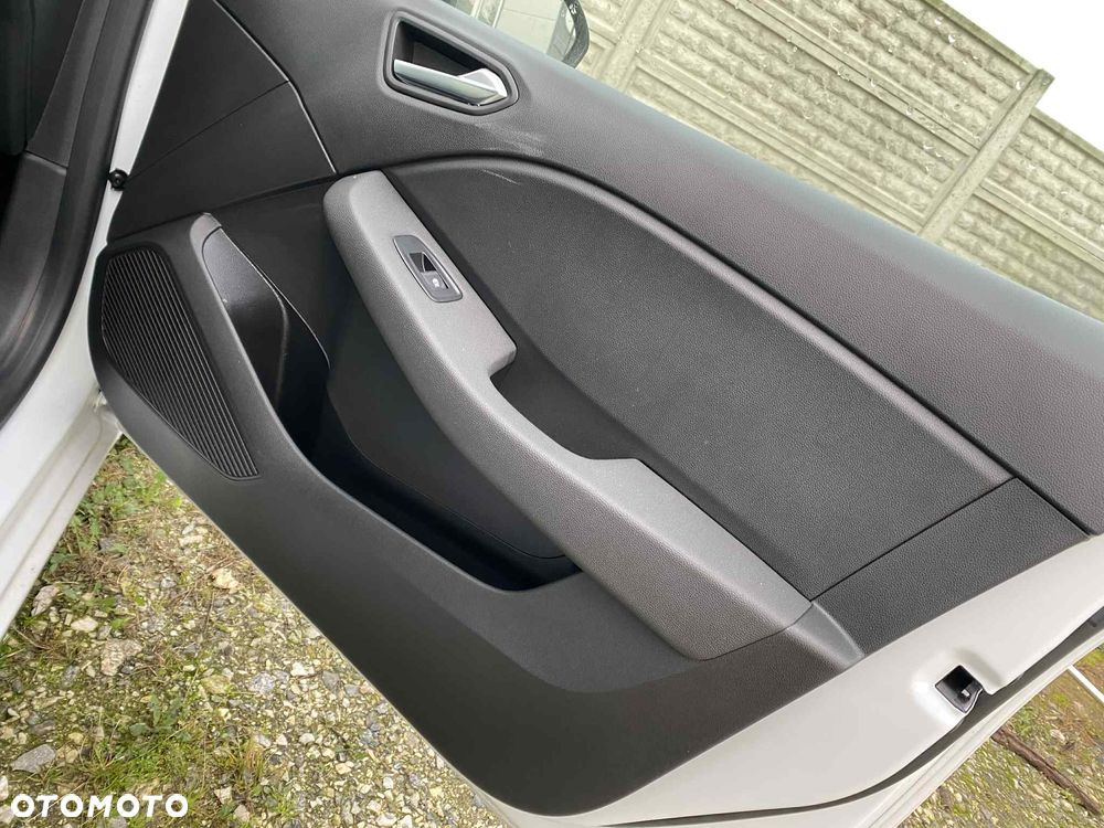 Renault Clio BLUE dCi 100 EVOLUTION - 20