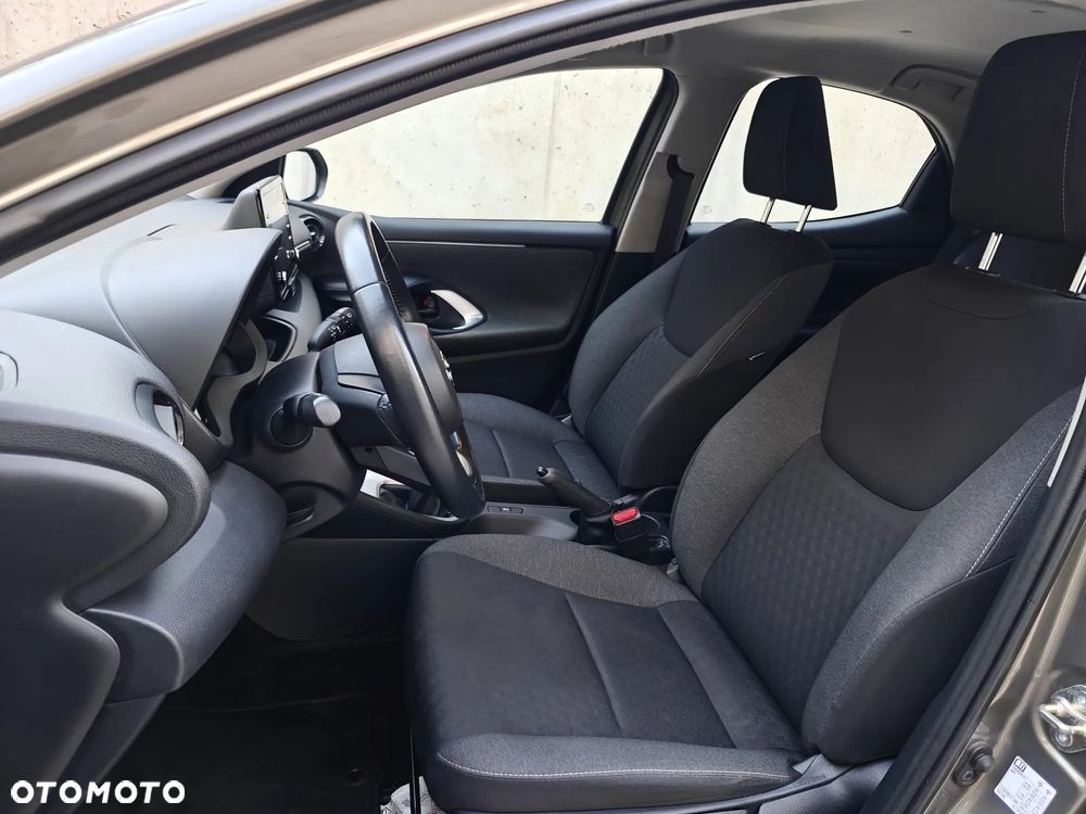 Toyota Yaris 1.5 Comfort - 10