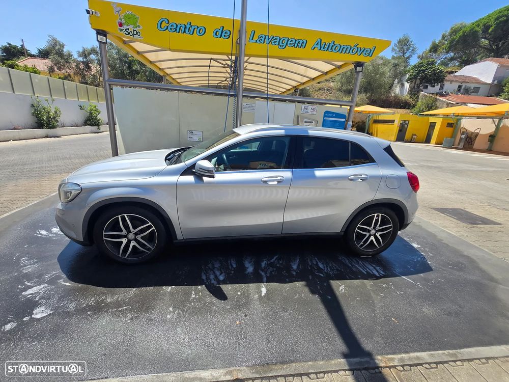 Mercedes-Benz GLA 180 - 3