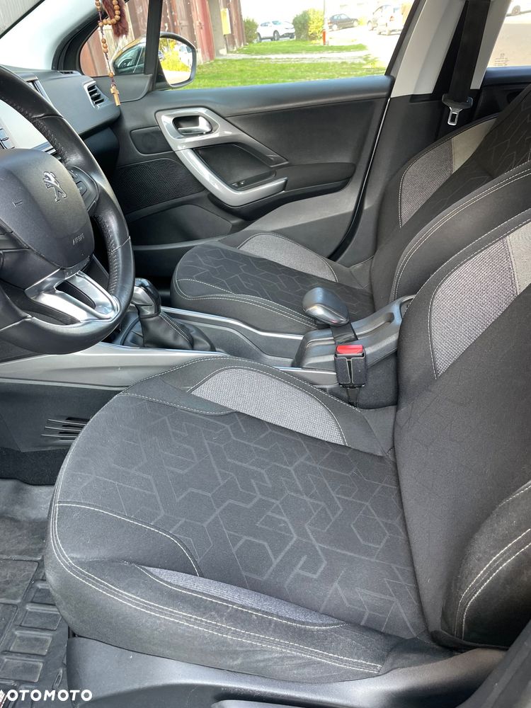 Peugeot 2008 1.2 Pure Tech Style - 26