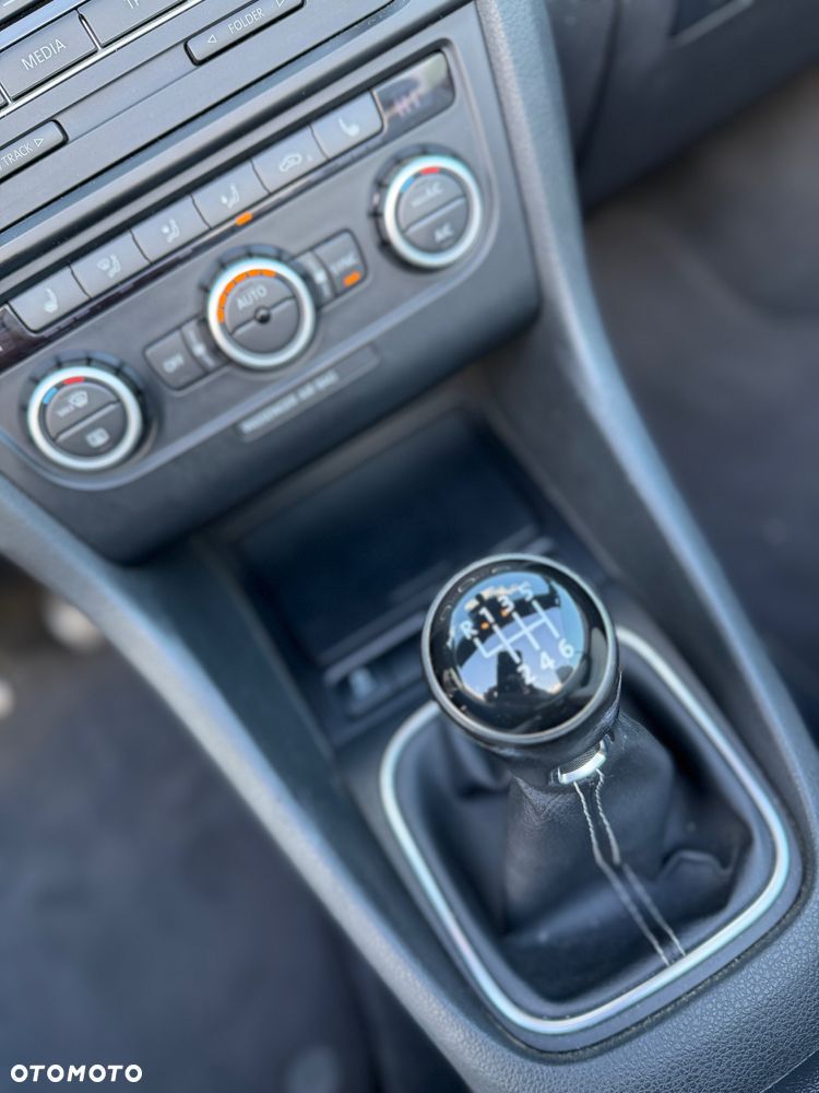 Volkswagen Golf - 23