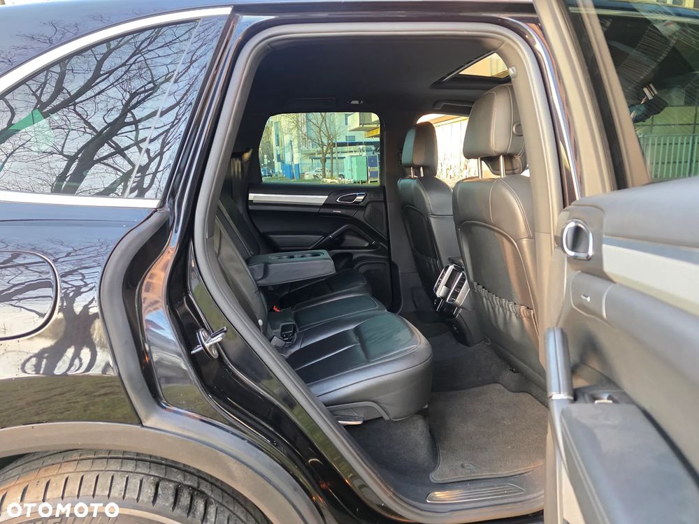 Porsche Cayenne - 33