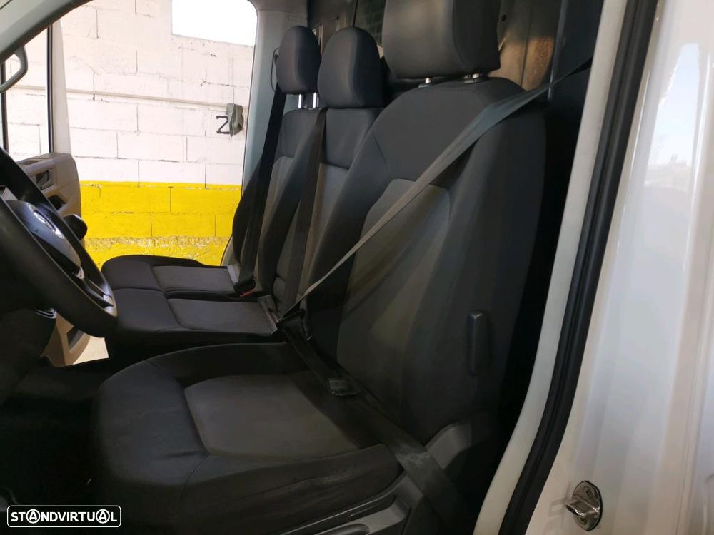 VW CRAFTER 35 2.0 TDI L5H4 IVA DEDUTIVEL - 7