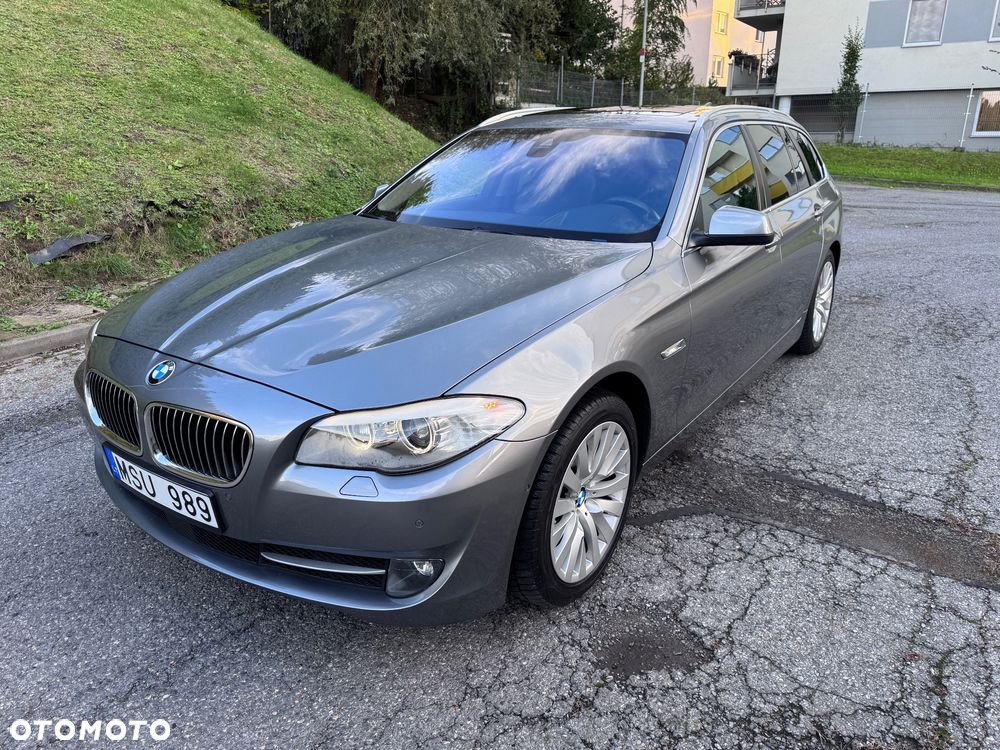 BMW Seria 5 530d xDrive Luxury Line - 32