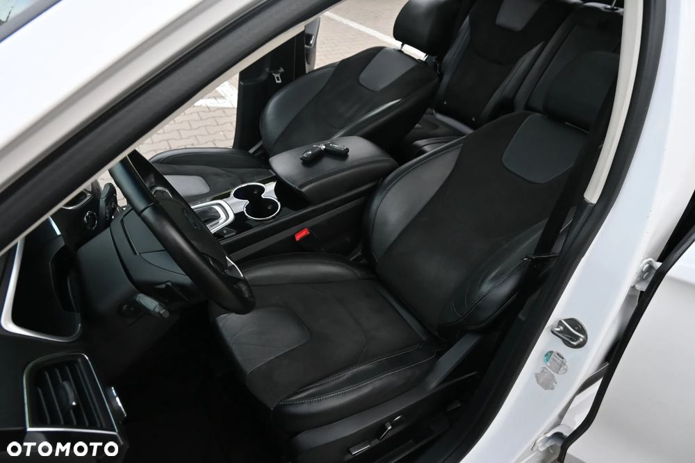 Ford Edge 2.0 TDCi Bi-Turbo 4x4 ST-LINE - 29