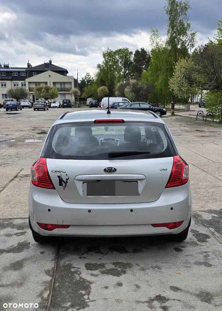 Kia Ceed - 2