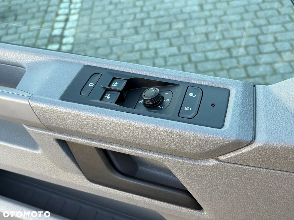 Volkswagen Transporter - 13