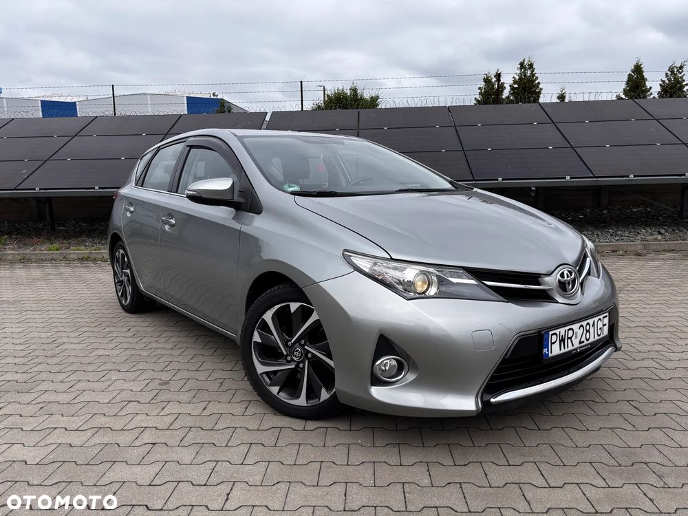 Toyota Auris 2.0 D-4D Comfort - 1