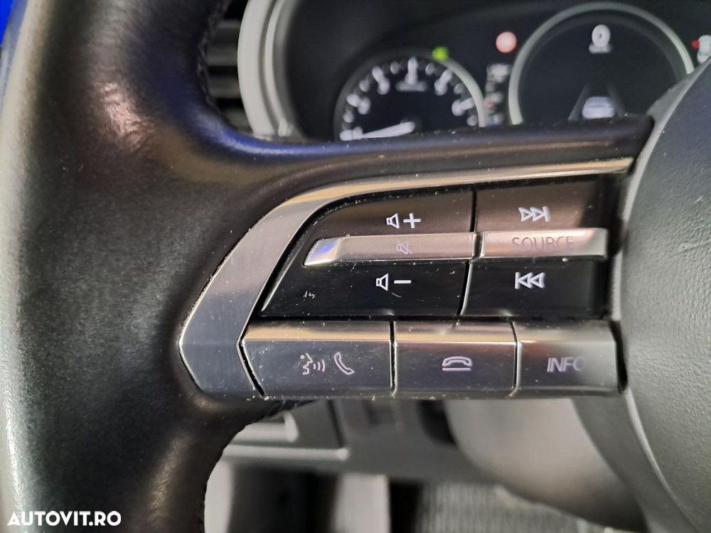 Mazda 3 - 13