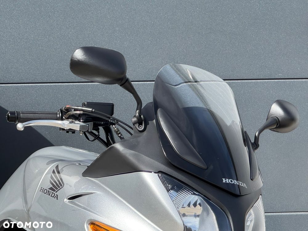 Honda CBF - 2