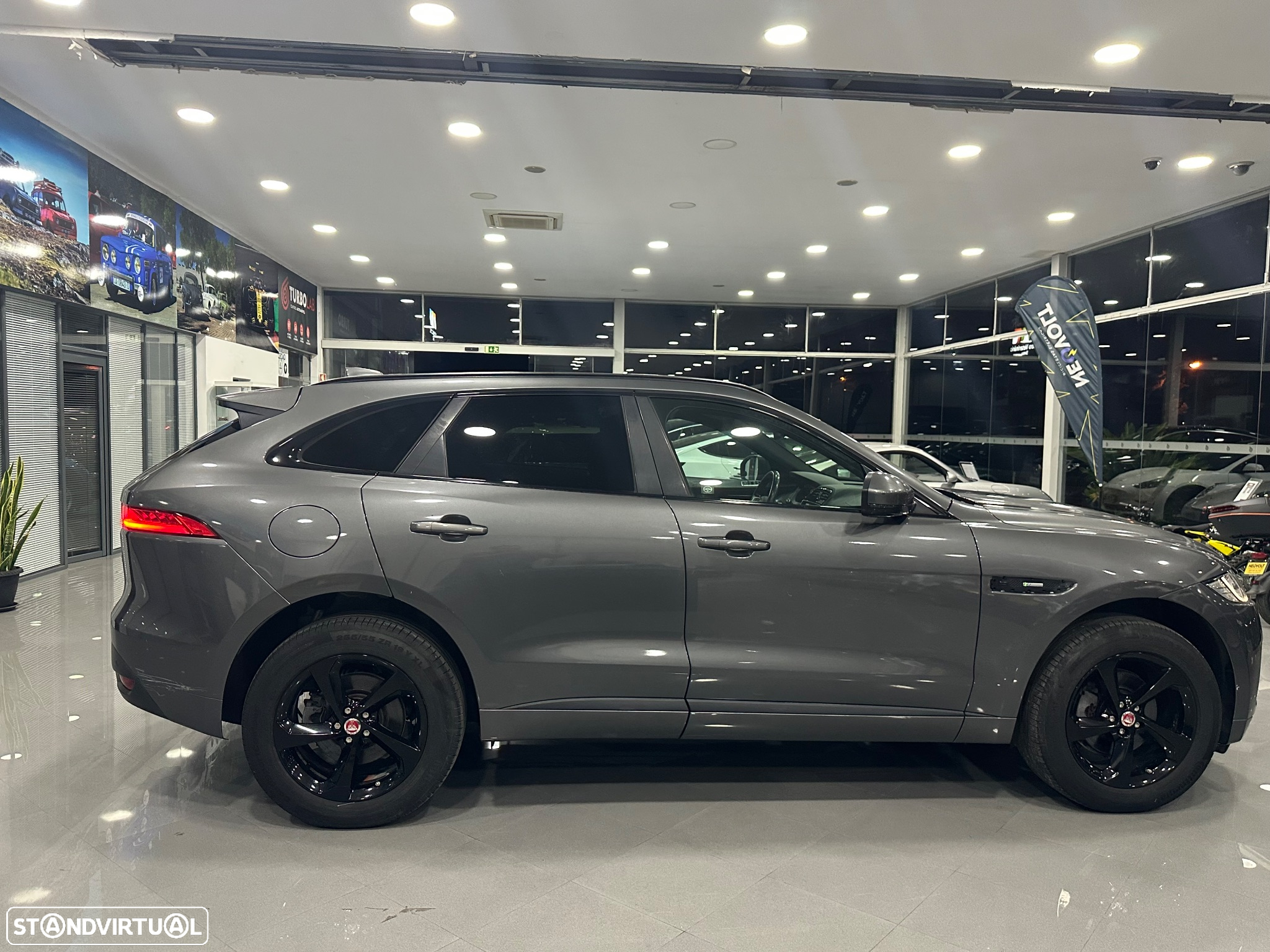 Jaguar F-Pace 2.0 D200 AWD R-Dynamic SE - 9