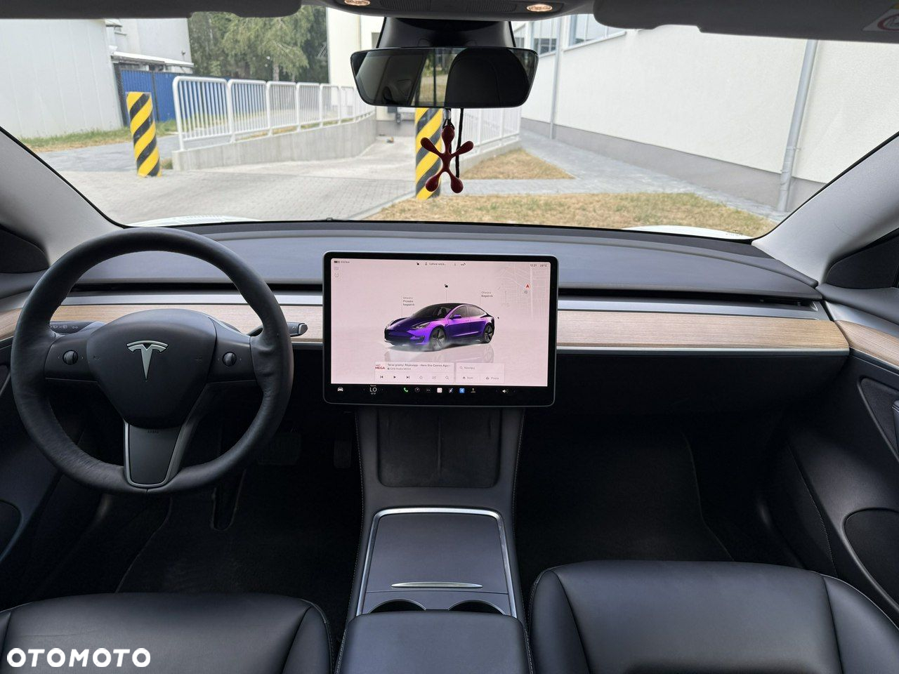 Tesla Model 3 - 23