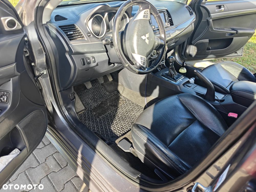 Mitsubishi Lancer - 14