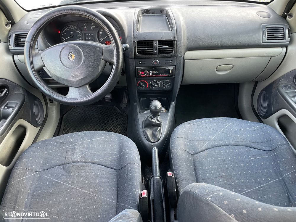 Renault Clio 1.2 Confort Authentique - 11