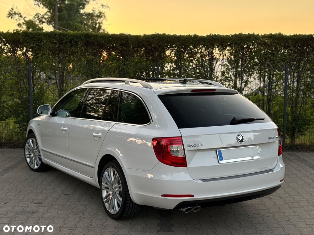Skoda Superb 2.0 TDI DSG L&K - 16