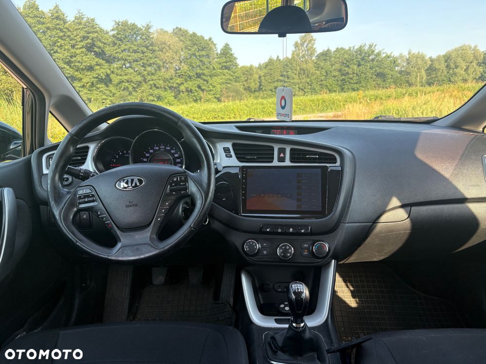 Kia Ceed - 9
