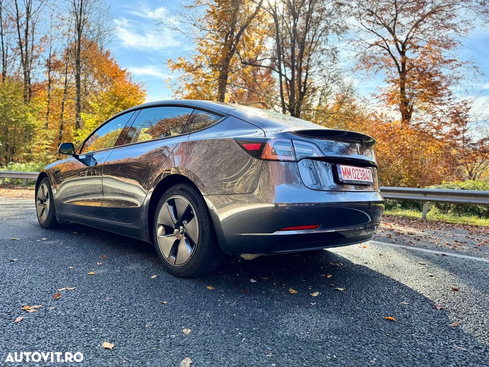 Tesla Model 3 Standard Reichweite Plus Hinterradantrieb - 4