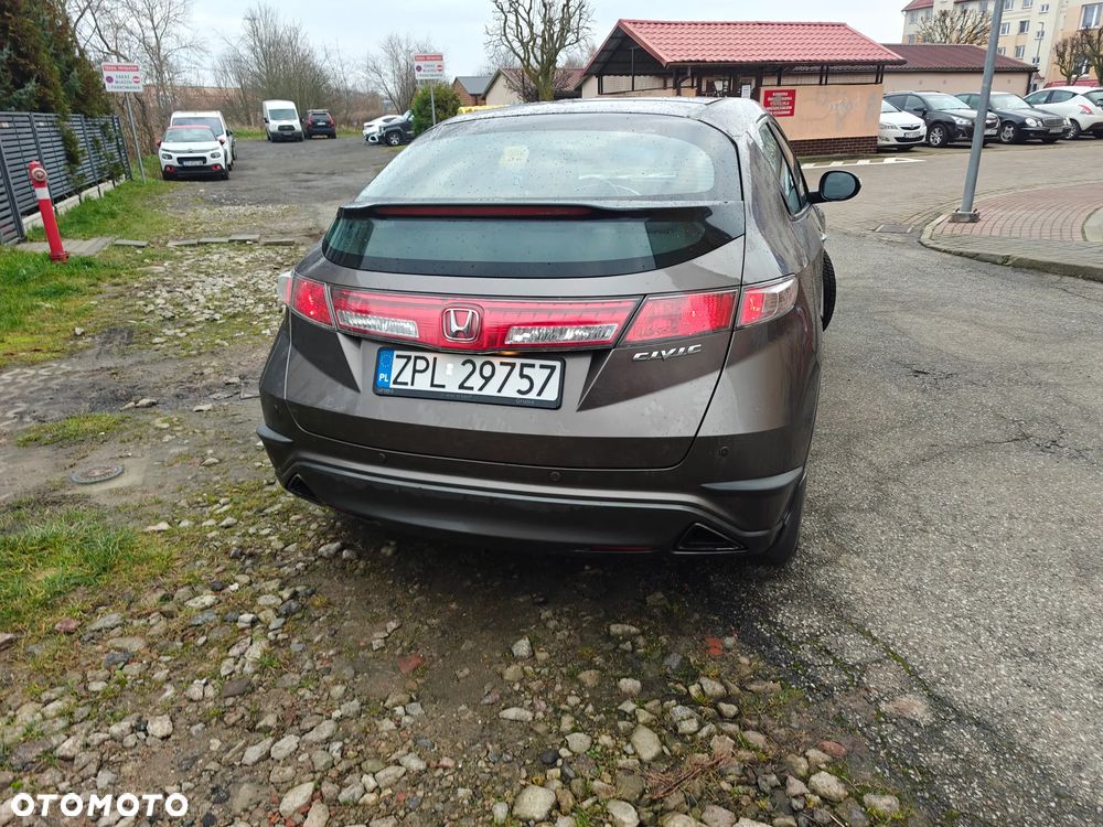 Honda Civic 1.8 Executive - 3