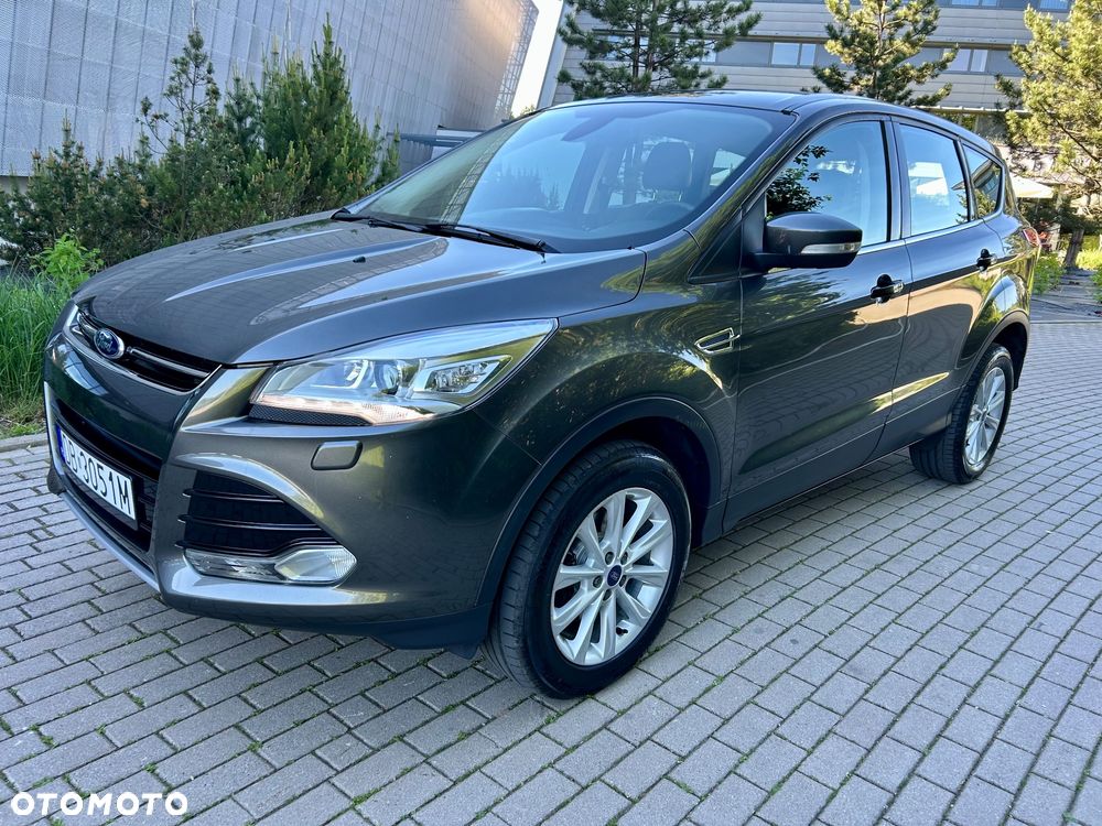 Ford Kuga 1.5 EcoBoost 2x4 Titanium - 2