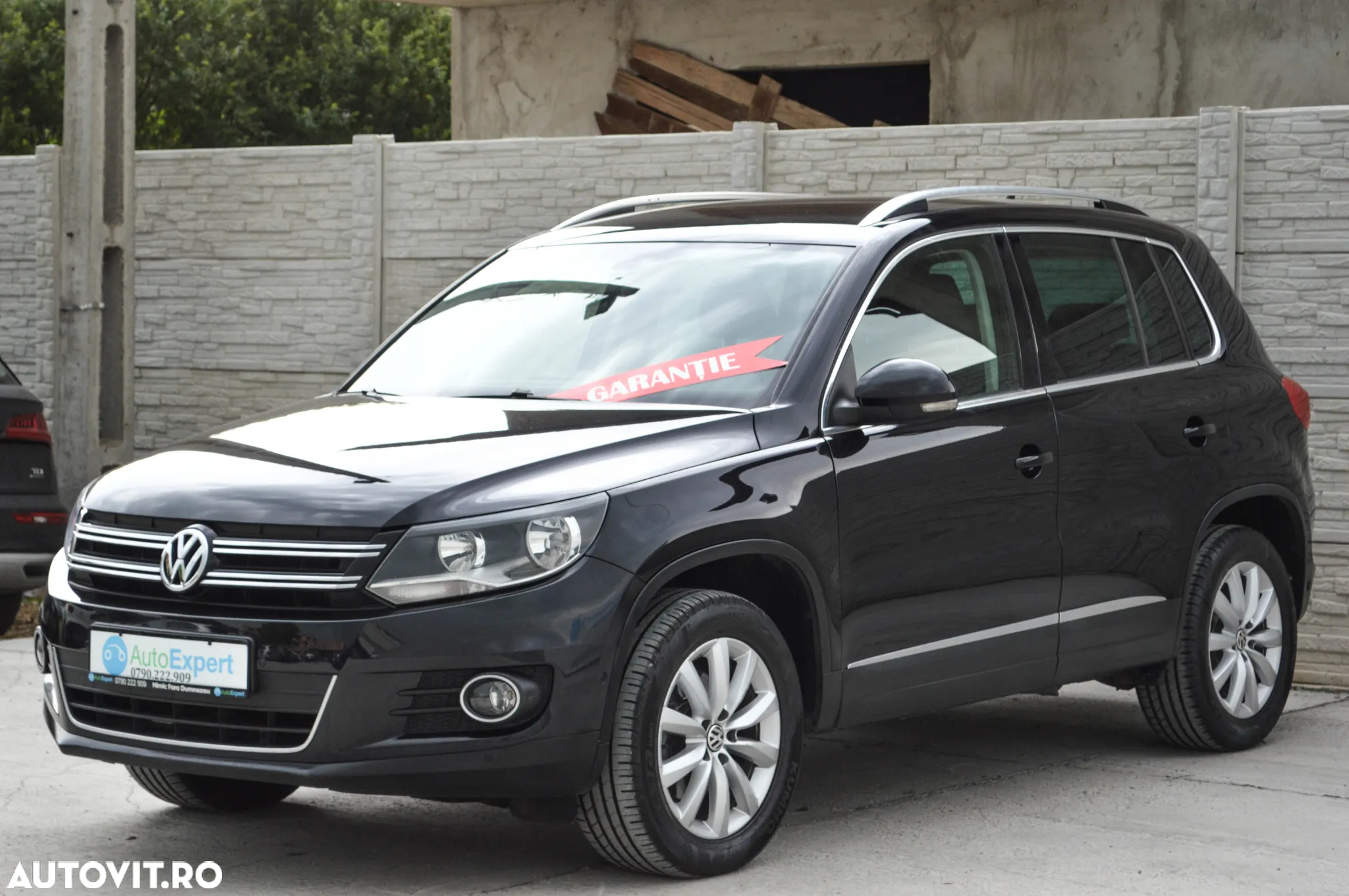 Volkswagen Tiguan 2.0 TDI DPF 4Motion BlueMotion Technology DSG Lounge Sport & Style - 13