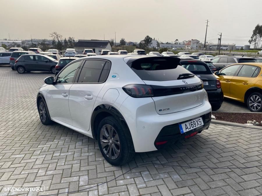 Peugeot e-208 50 kWh Allure - 2