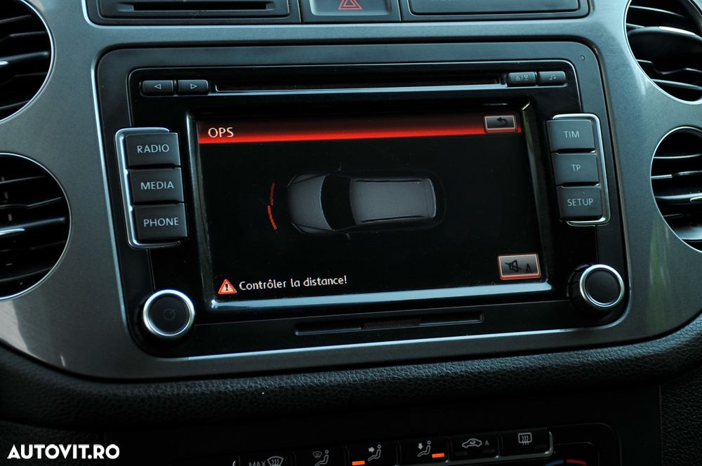 Volkswagen Tiguan 2.0 TDI DPF BlueMotion Technology Exclusive - 17