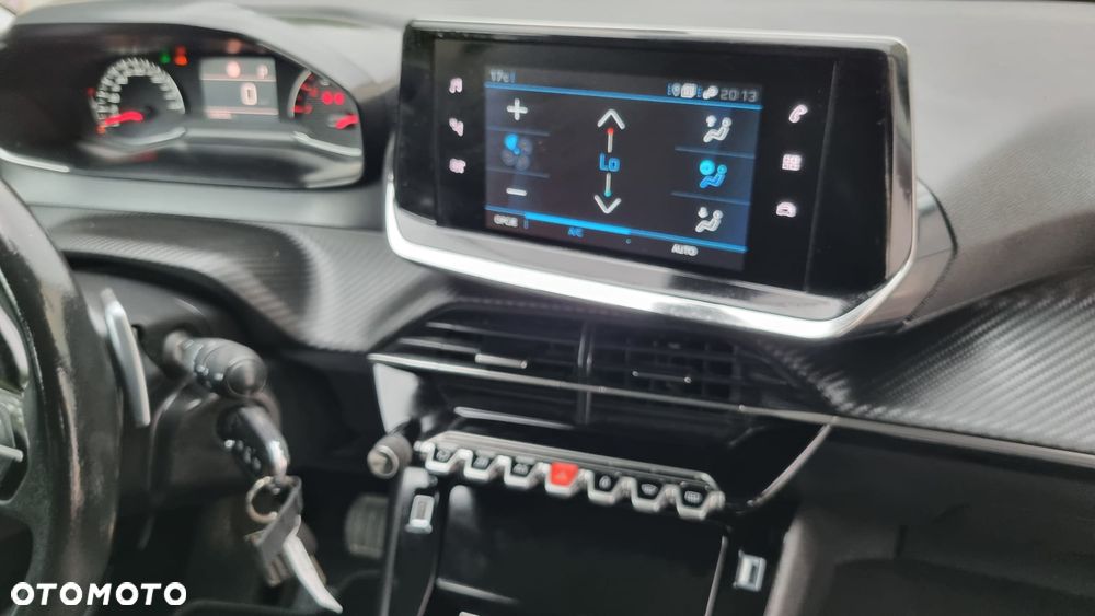 Peugeot 2008 BlueHDi 130 EAT8 Allure Pack - 17