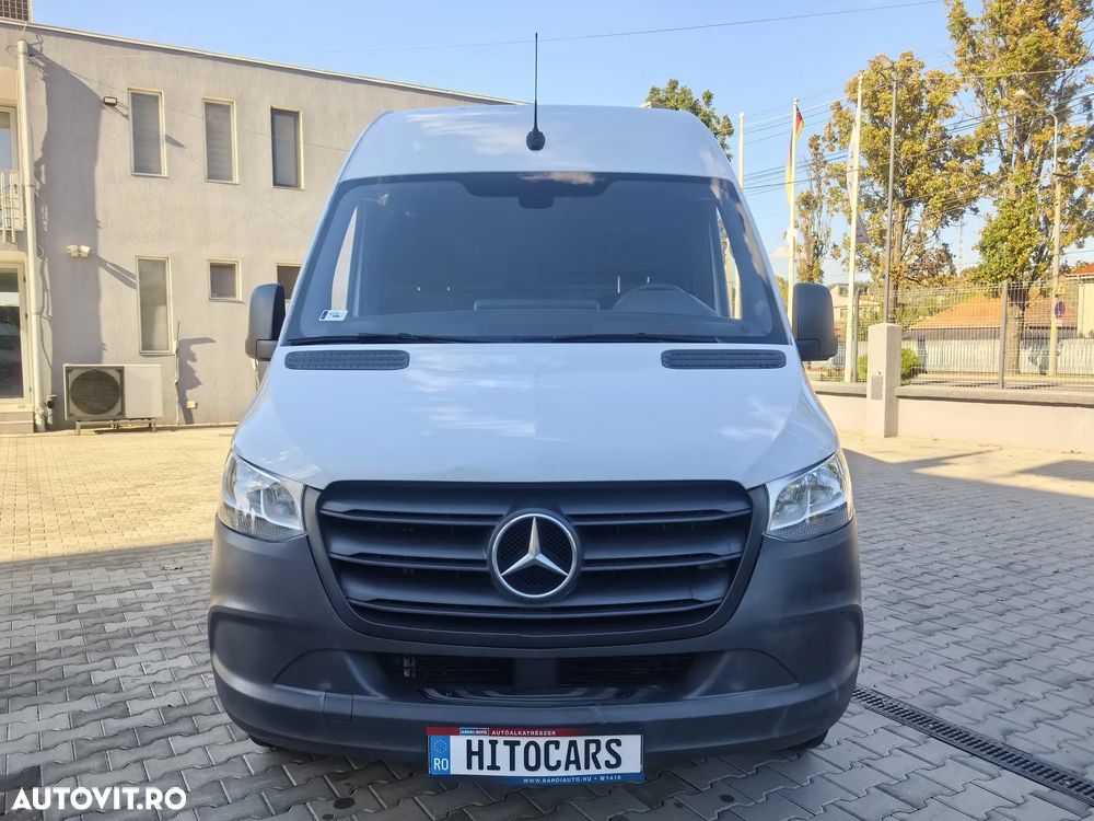 Mercedes-Benz Sprinter - 2