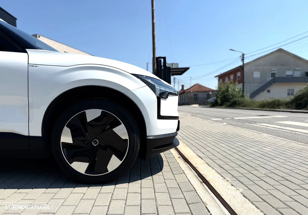 Volvo EX 30 69 kWh Single Motor Extended Range Core — fotografia 11