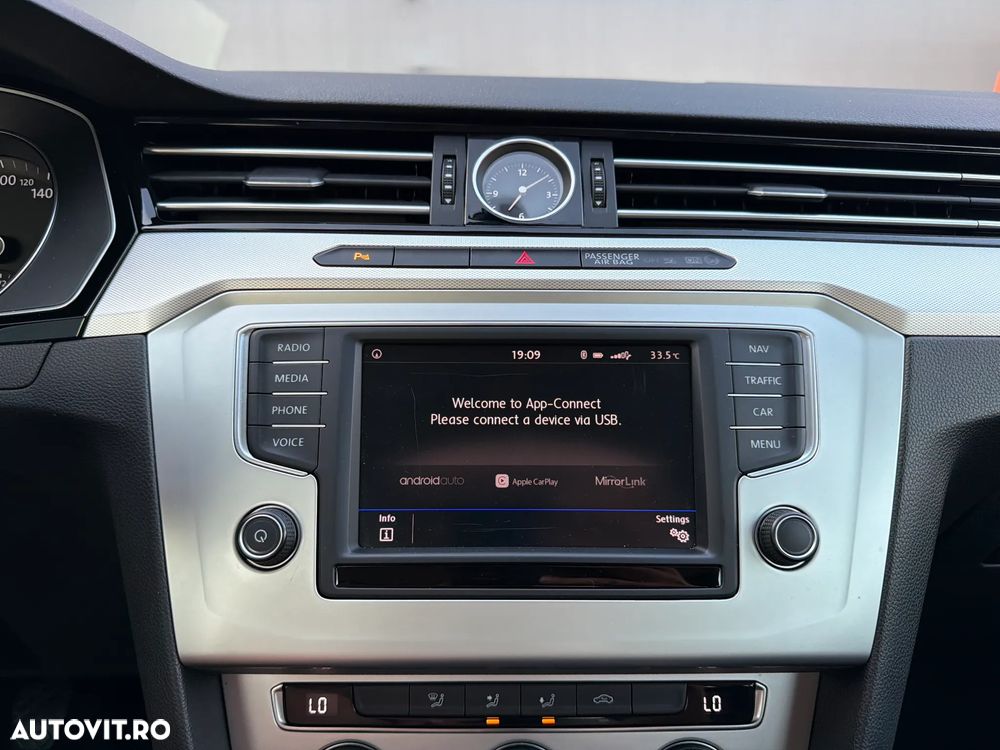Volkswagen Passat 1.6 TDI Comfortline - 16