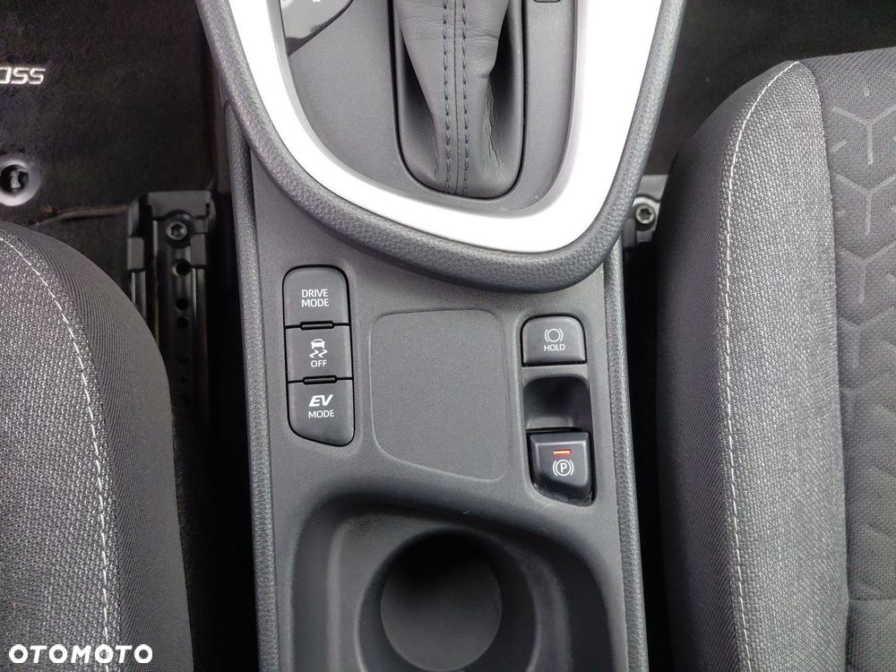 Toyota Yaris Cross - 25